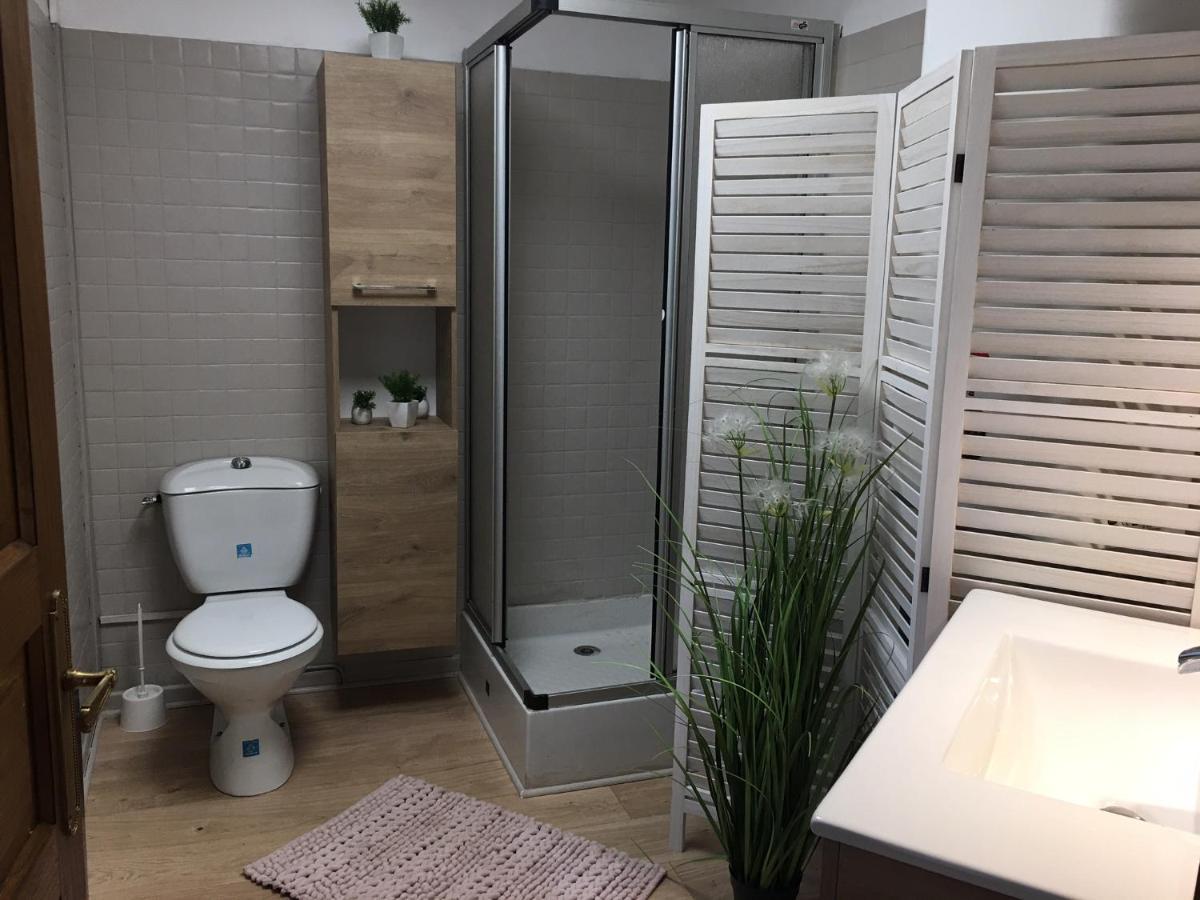 La Maisonnette Des Champs Pierre-Buffiere Экстерьер фото