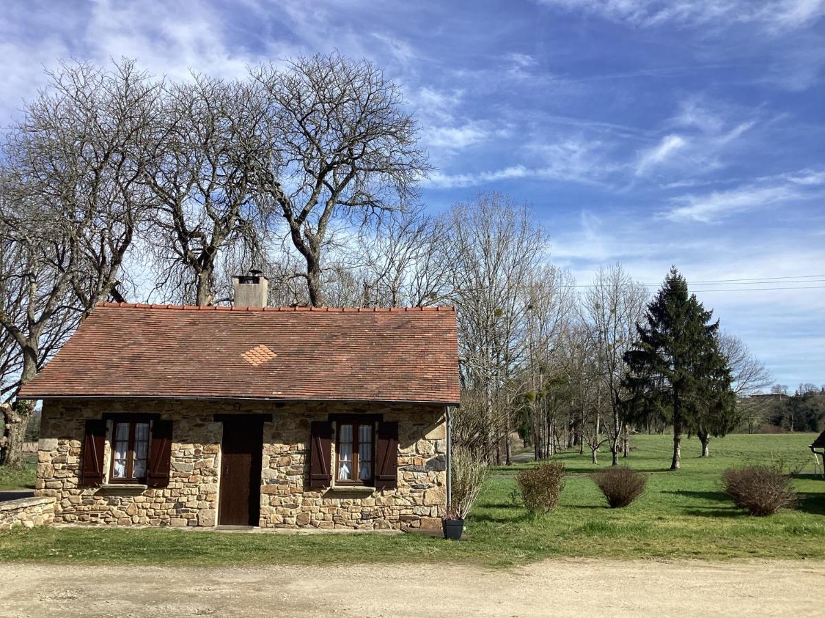 La Maisonnette Des Champs Pierre-Buffiere Экстерьер фото